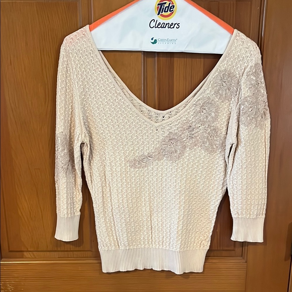Beth Bowley Boutiqe Cream Sweater with Floral Applique